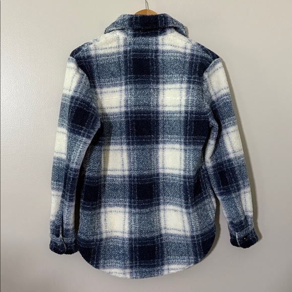 Abercrombie and Fitch A&F Blue Plaid Soft Sherpa Shacket Jacket Coat Size S - Picture 3 of 10